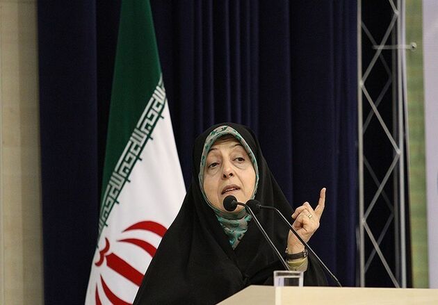 تصویب کاهش سن بازنشستگی زنان به 25 سال و عضویت معاون زنان رییس جمهور در شورای عالی اداری کشور