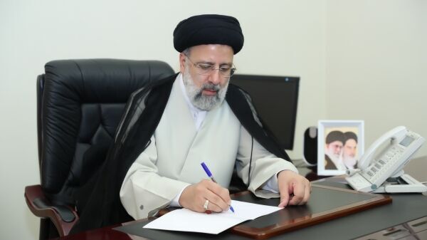 تسلیت رئیس جمهور درپی درگذشت حاج «عینعلی میرزایی» پدر سه شهید
