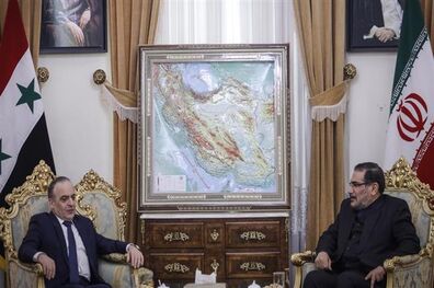 نخست‌ وزیر سوریه با دریادار شمخانی گفتگو کرد