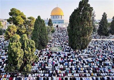 اقامه نماز ۱۲۰هزار فلسطینی در مسجد الاقصی