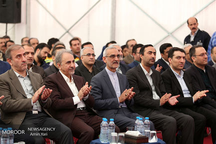 مراسم بهره برداری از ۷ رام قطار شهری و ۳۰ دستگاه اتوبوس با حضور شهردار تهران