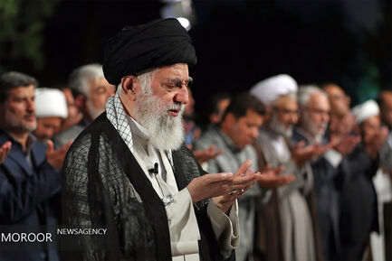 دیدار جمعی از شاعران و اهالی فرهنگ و ادب با مقام معظم رهبری