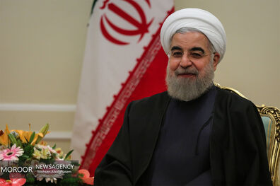 روحانی:سیاست ایران توسعه هر چه بیشتر روابط دوستانه با کشورهای مسلمان و همسایه است/ تسلیم پیام کتبی امیر کویت به دکتر روحانی