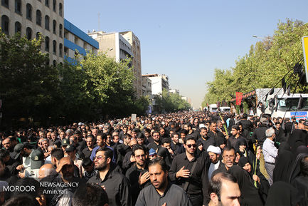 تشیع پیکرهای مطهر 135 شهید گمنام دوران دفاع مقدس