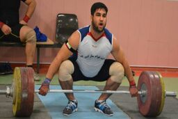 "دهقان" و "جان" قهرمان و نایب قهرمان وزنه‌برداری جوانان آسیا شدند