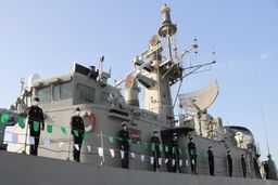 نجات نفت‌کش ایرانی توسط ناوشکن البرز