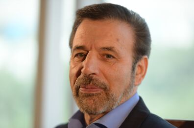 حضور واعظی به نیابت از رییس جمهوری در مراسم ترحیم پدر سردار سلیمانی 