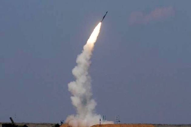 یمن مرکز اطلاعات ریاض را موشک باران کرد