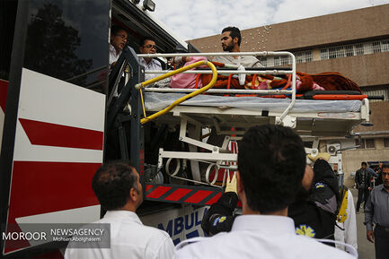 مصدومان حادثه واژگونی اتوبوس حامل زائران ایرانی