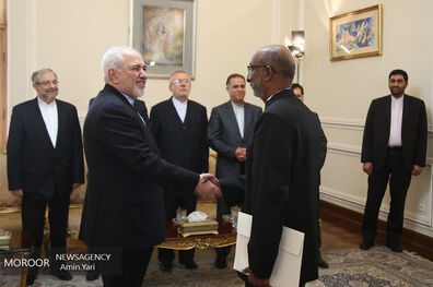 رونوشت استوارنامه سفیر جدید هند به ظریف تقدیم شد