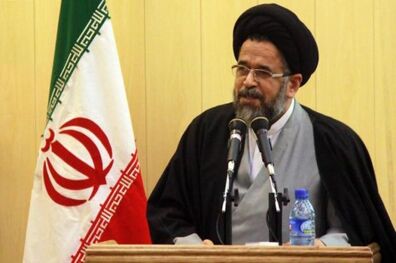 آیت‌الله هاشمی رفسنجانی خود را وقف انقلاب کرد