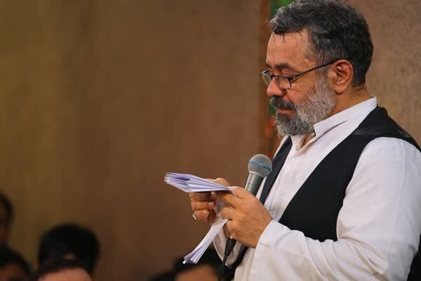  از مدل نقدم درباره برنامه معلی استغفار می‌کنم