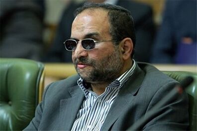 اعتراض شاکری به مصوبه اخیر مجلس در خصوص تعیین سقف دریافتی کارمندان