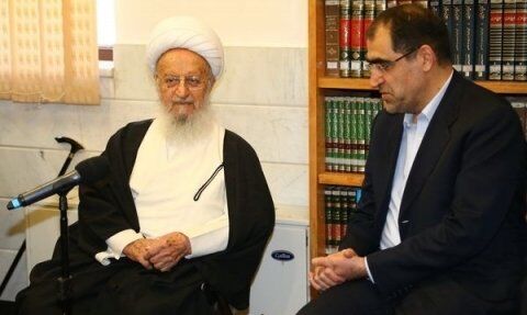 مسائل سیاسی و بهانه‌جویی‌ها فکر دولت را مشغول کرده است