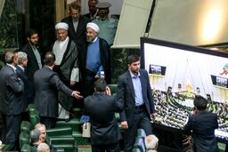 فایننشال‌تایمز: جنگ قدرت در تهران پس از حصول برجام تشدید شده