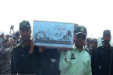 ورود پیکرهای 20 شهید گمنام جنگ تحمیلی به بندرعباس