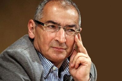 حکم بدوی برای صادق زیبا کلام صادر شد