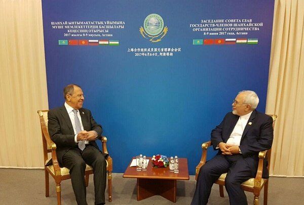 ظریف با وزیرخارجه روسیه دیدار کرد