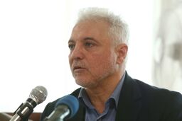 بازدید معاون وزیر بهداشت از برخی داروخانه های تهران