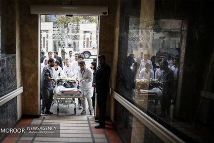 مصدومان حادثه واژگونی اتوبوس حامل زائران ایرانی