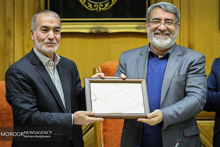 نشست وزیر کشور با نمایندگان خانه احزاب