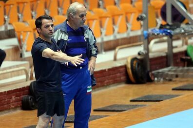 در سالن بودم اما من را ندیدند