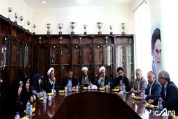 کمیسیون فرهنگی 100 میلیون تومان به اداره ورزش و جوانان استان آذربایجان شرقی اهدا کرد