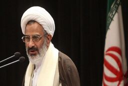 رمز ماندگاری انقلاب اسلامی طی ۴ دهه، پیوند امت با ولایت است
