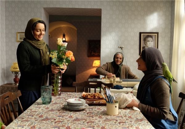 اکران و نقد فیلم سینمایی مادری در فرهنگسرای ابن سینا