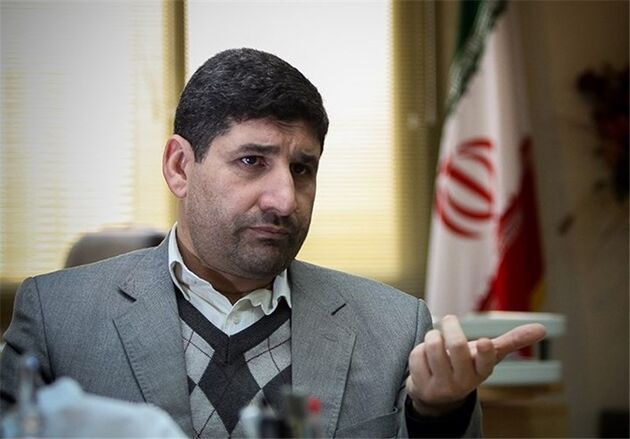 مشوق برگزاری مناظره ها، کرسی و تریبون های آزاد در دانشگاه ها هستیم