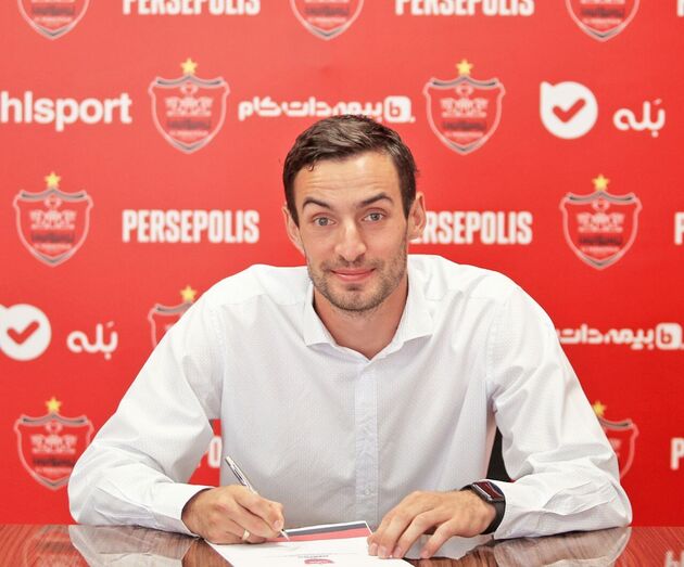 قرارداد مدافع جدید پرسپولیس امضا شد