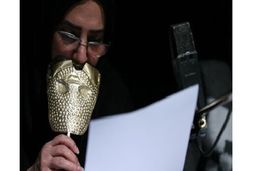 افسانه محمدی در قطعه هنرمندان آرام گرفت