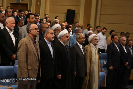 ضیافت افطار خادمان قرآن کریم با رییس جمهور