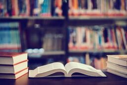بسته مطالعاتی کتاب با محوریت ماه رمضان