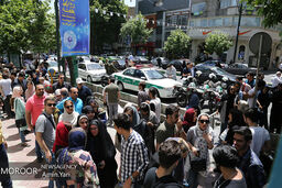 همراهی زرتشتیان یزد با دیگر هموطنان در روز سرنوشت ساز