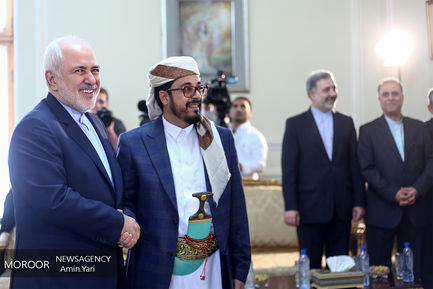 تقدیم رونوشت استوارنامه سفیر یمن به ظریف