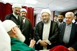 رئیس قوه قضاییه از آیت الله هاشمی شاهرودی عیادت کرد