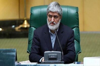 جمع آوری امضا توسط نمایندگان مجلس برای اعتراض به دادگاه خاتمی
