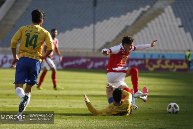 نتیجه فوتبال صنعت نفت آبادان و پرسپولیس/ صنعت نفت ۲ - پرسپولیس صفر