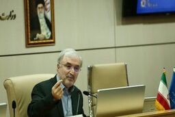 مردم در خانه مانده و مسافرت خود را قطع کنند