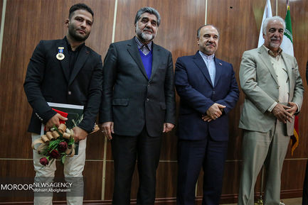 تجلیل از ورزشکاران مدال آور و افتخارآفرین استان تهران در المپیک و پارالمپیک