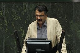 دولت دوازدهم گام‌های اساسی برای حل مشکل اشتغال و حذف فقر بردارد