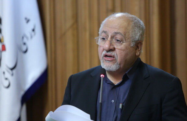 تعهدمان را نباید فراموش کنیم/ باید امروز تکلیف شهر و شهرداری را مشخص کنیم