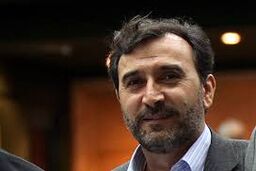یک سازمان دولتی باید واسطه میان معتاد با مواد مخدر باشد