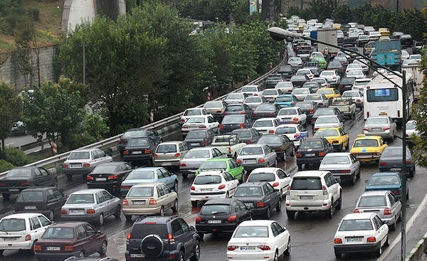 ترافیک سنگین در آزادراه کرج-تهران/ محورهای مسدود اعلام شد