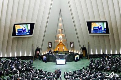 نمایندگان مجلس با فوریت لایحه حذف ارز ترجیحی مخالفت کردند