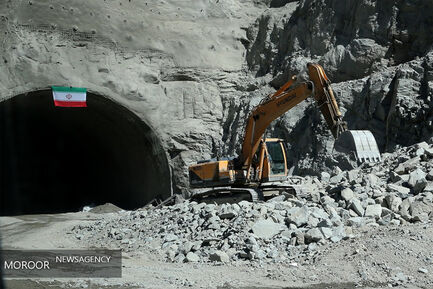 بازدید معاون اول رییس جمهور از روند پیشرفت آزاد راه تهران ـ شمال