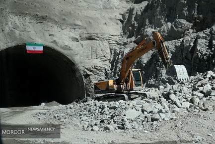 بازدید معاون اول رییس جمهور از روند پیشرفت آزاد راه تهران ـ شمال