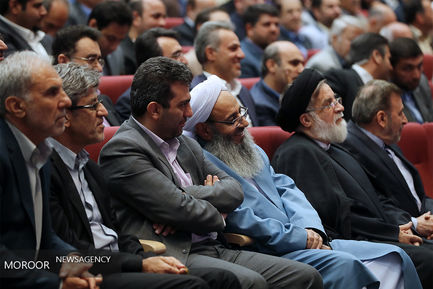 دیدار حسن روحانی با فعالان ستادهای انتخاباتی