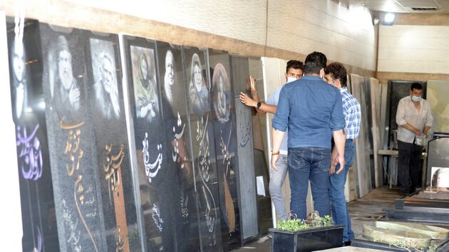 سنگ قبر از ۲۰ میلیون تا ۹۰۰ میلیون تومان!